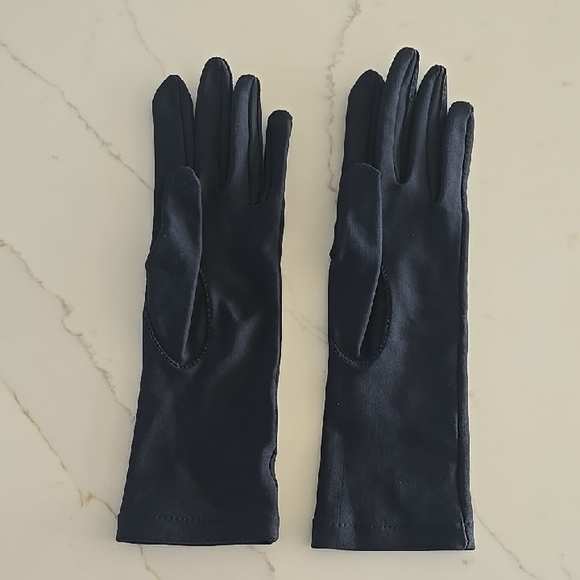 Isotoner Classic Navy Blue Gloves - Picture 2 of 5